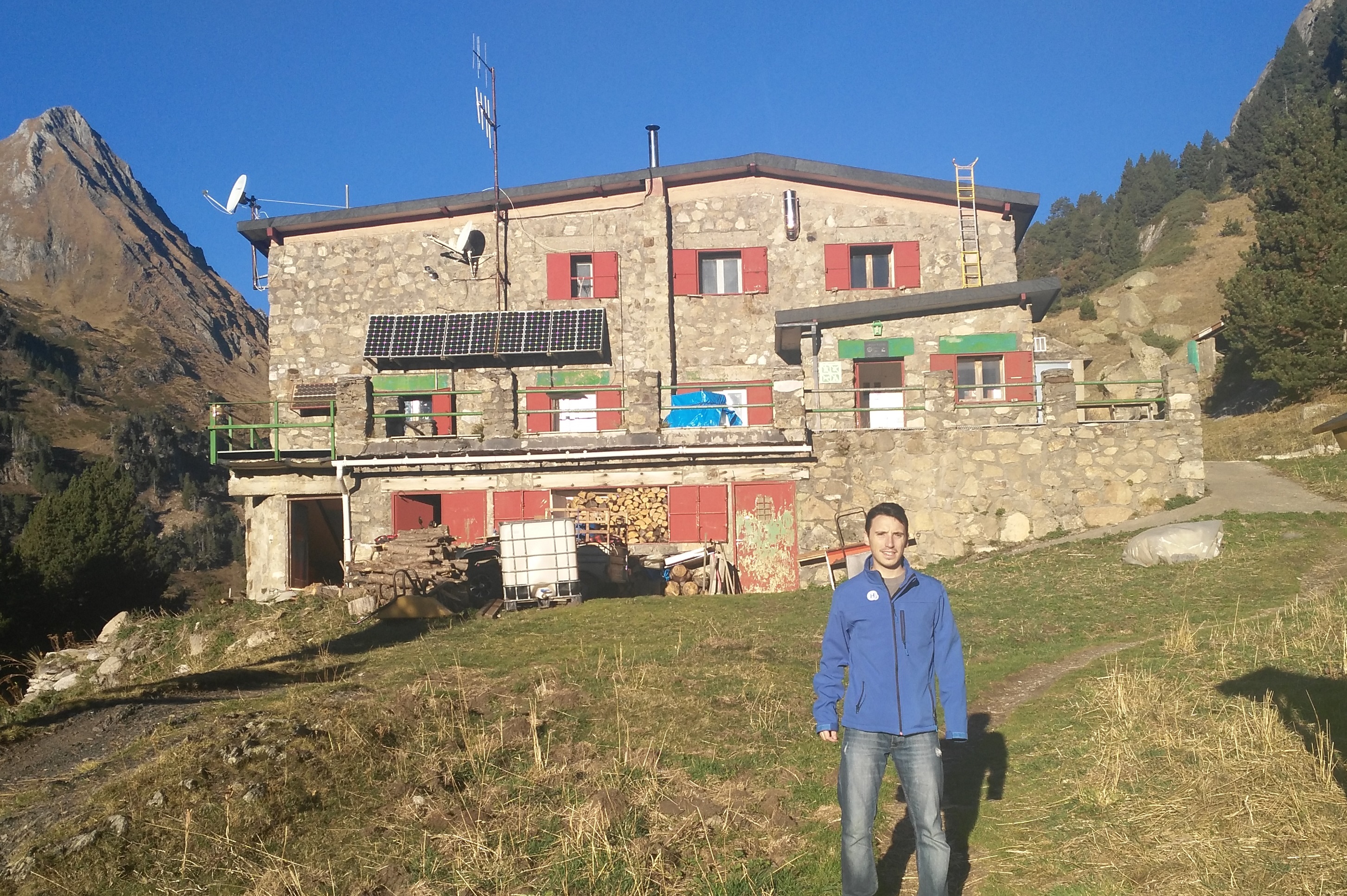 Aragon-Hydrogen-Foundation-team-visits-the-Estós-Refuge