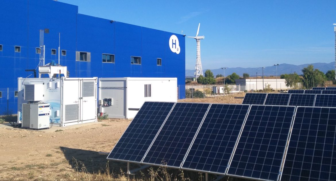 El proyecto ELY4OFF que coordina la Fundación Hidrógeno Aragón logra la primera producción de hidrógeno a partir de fuentes renovables.