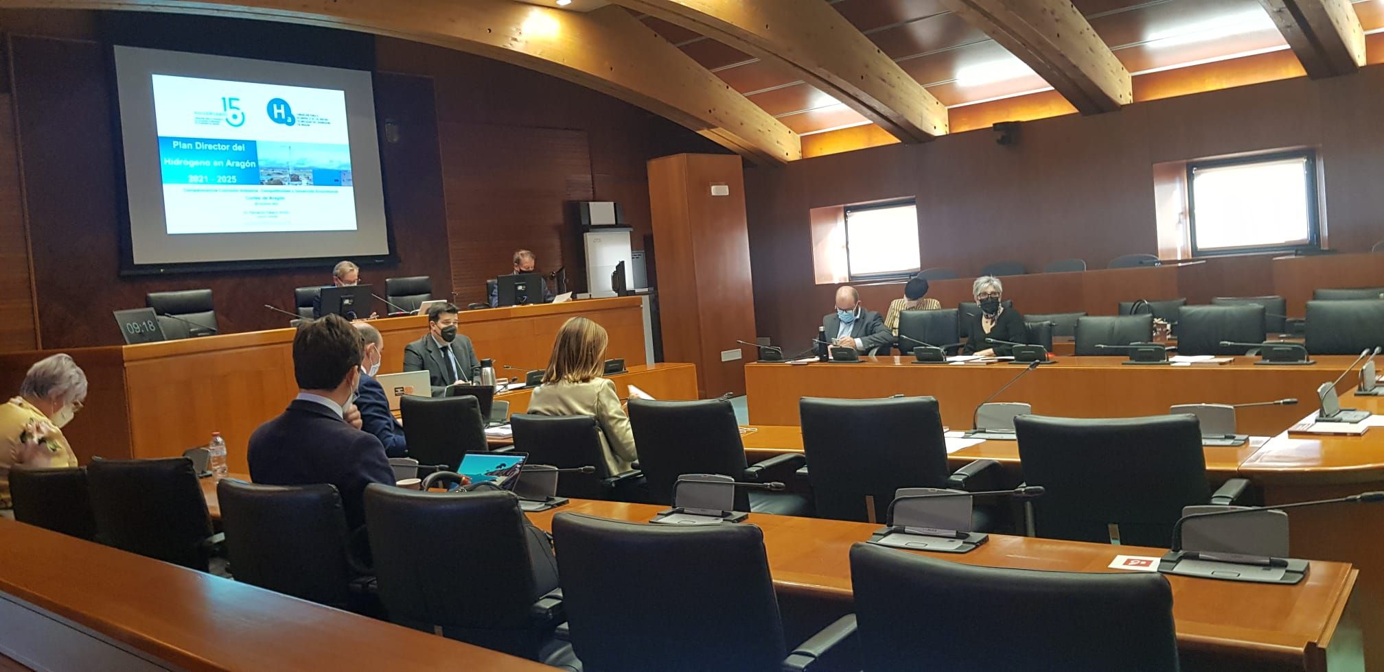 We present Aragon’s leadership in the development of hydrogen technology in Parliament