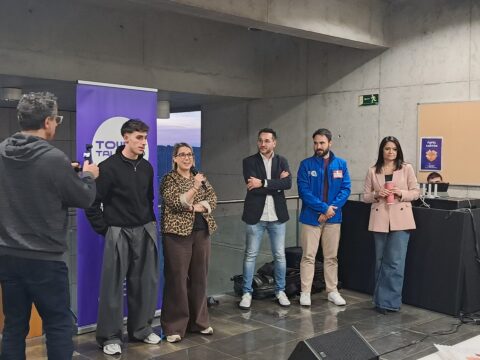 Jóvenes interesados en carreras de hidrógeno verde en Aragón.