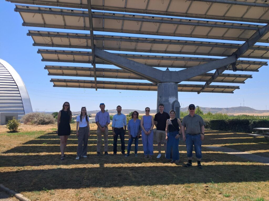 Representantes de centros de I+D europeos como Fraunhofer IFAM, ZSW y Stargate durante las sesiones técnicas en las instalaciones de la Fundación.