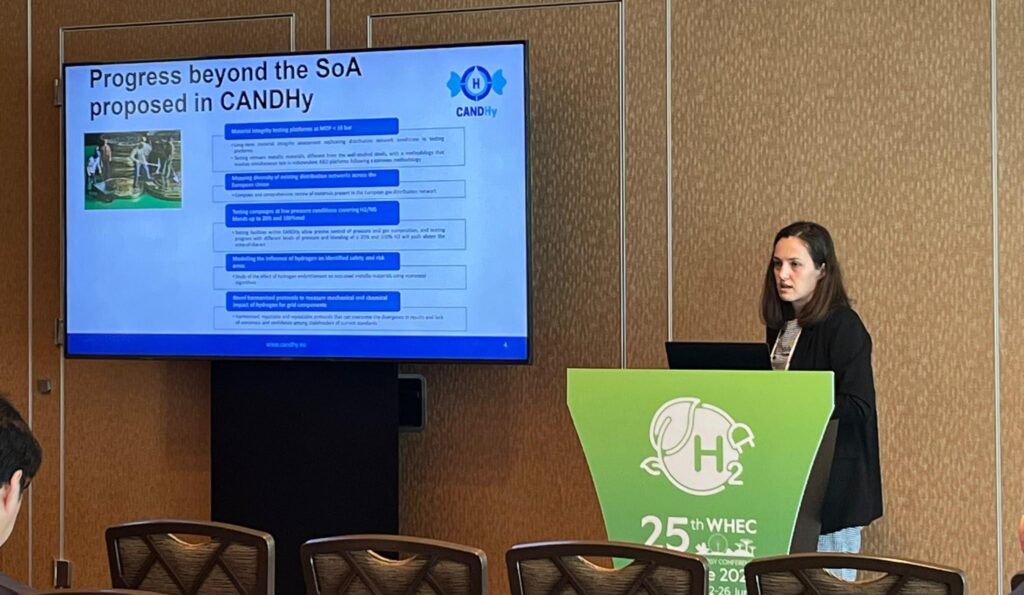 Lidia Martínez expone los resultados del proyecto CANDHy sobre transporte de hidrógeno en redes de gas.